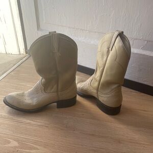 Cowtown Vintage Cowboy Boots - 9 1/2